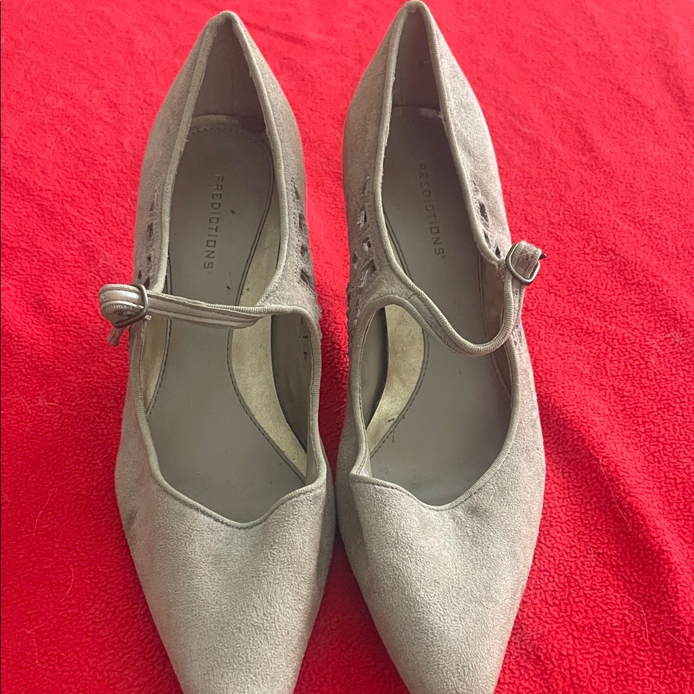 Predictions Women's Gray Heels
